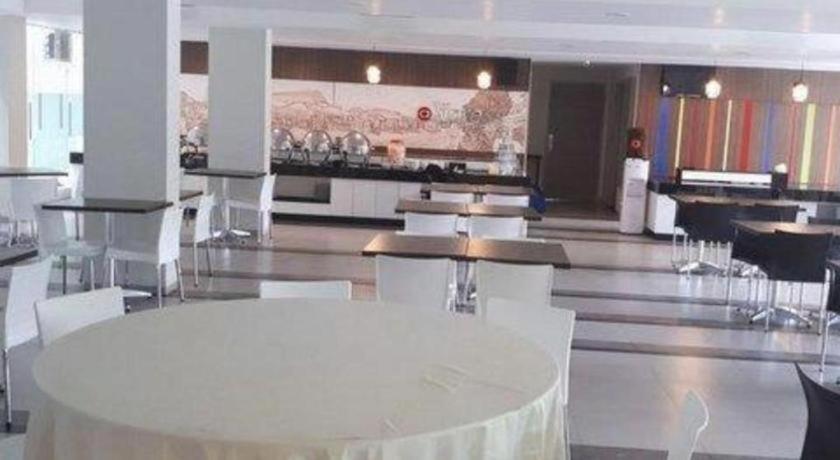 Amaris Hotel Амбон Екстер'єр фото
