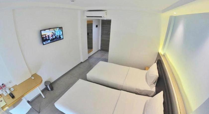 Amaris Hotel Амбон Екстер'єр фото